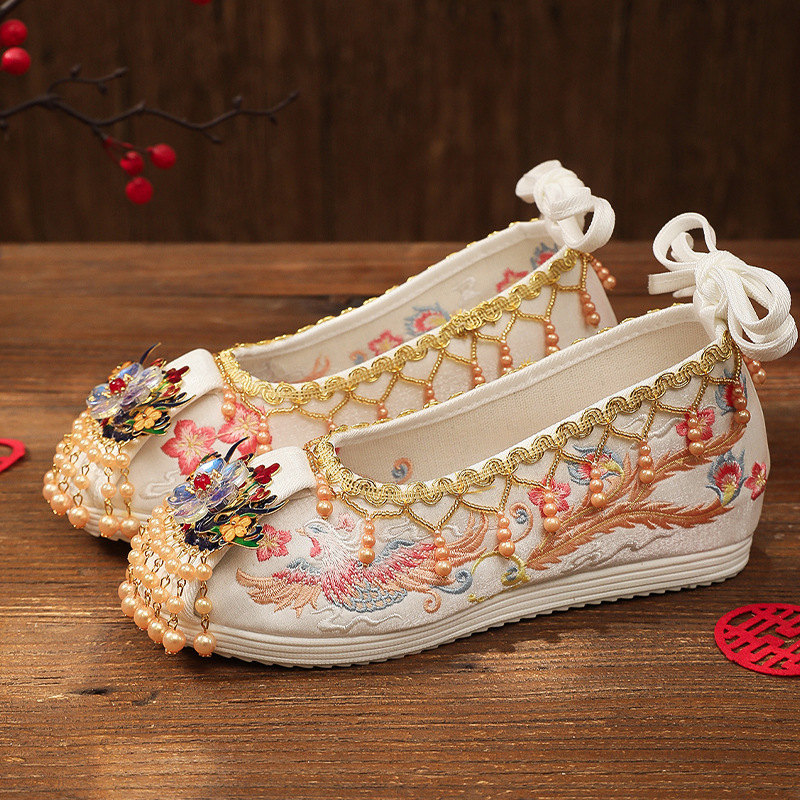 2026 Chinese Style Shoes Elegant Hanfu Shoes For Women, Summer Height Increasing Bride Wedding Embroidered Shoes Champagne Beige Chinese Style Xiuhe W