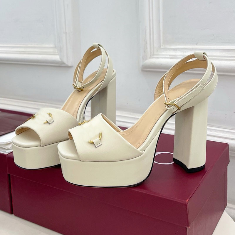 Womens Horsebit Platform Sandal designer sandals luxury womens spring summer sandals leather outsole open toe sandal with light gold tone hardware sign on the upper