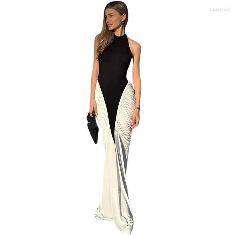 Casual Dresses 2026 Summer Women's Sexy Hanging Neck Exposed Back Pleated Contrasting Color Slim Fit Hip Hugging Dress