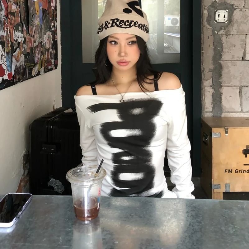 American Retro Print Tshirt Women Long Sleeve Button Graphic Slash Neck Tops Y2K Tops 2000s Japanese Grunge Tops Egirls Autumn 260320 - view 3