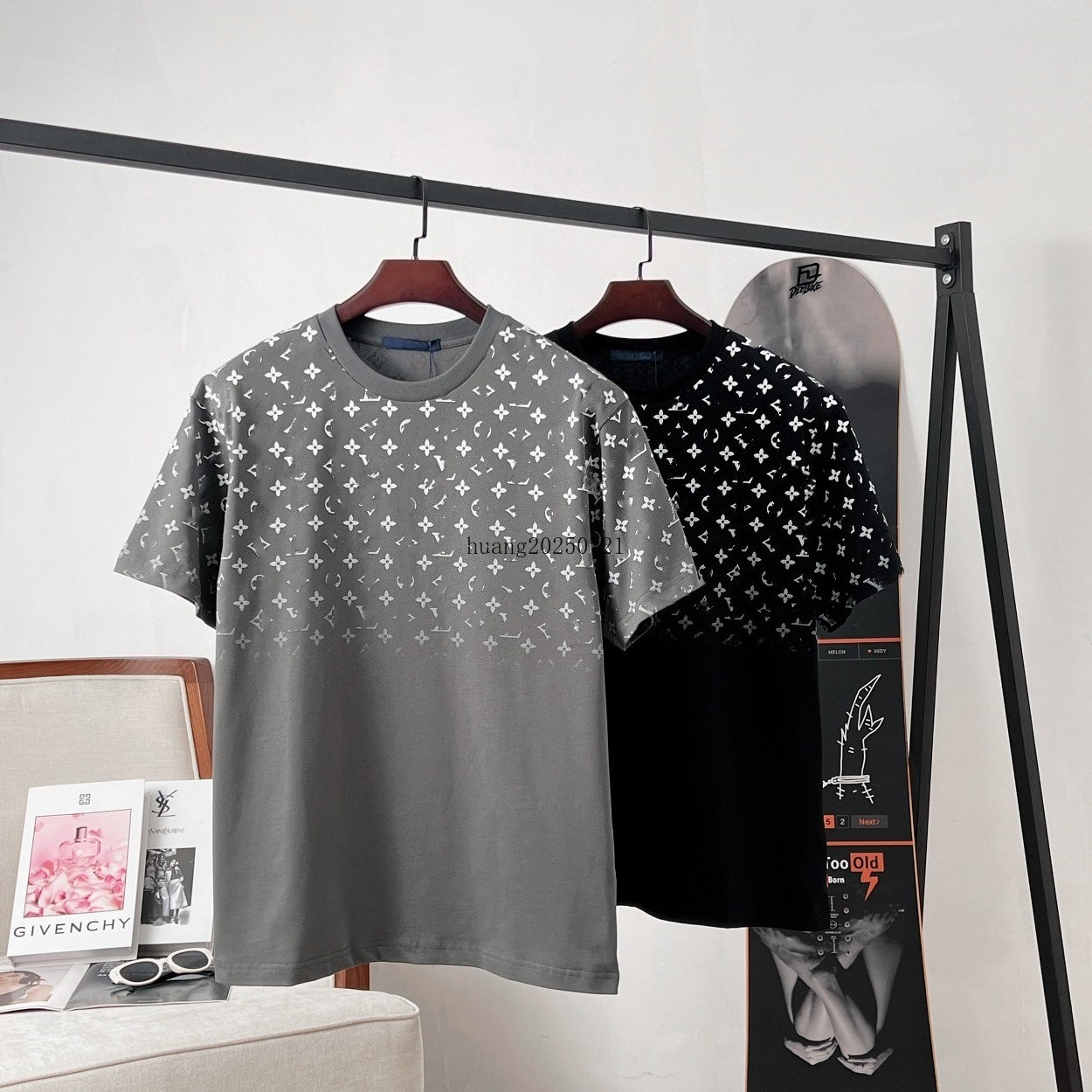 Mens T-shirt designer luxury brand short sleeved Shirt high-end high-quality mens letter pattern cotton shirt couple top Printed round neck T-shirt in US size XS-L