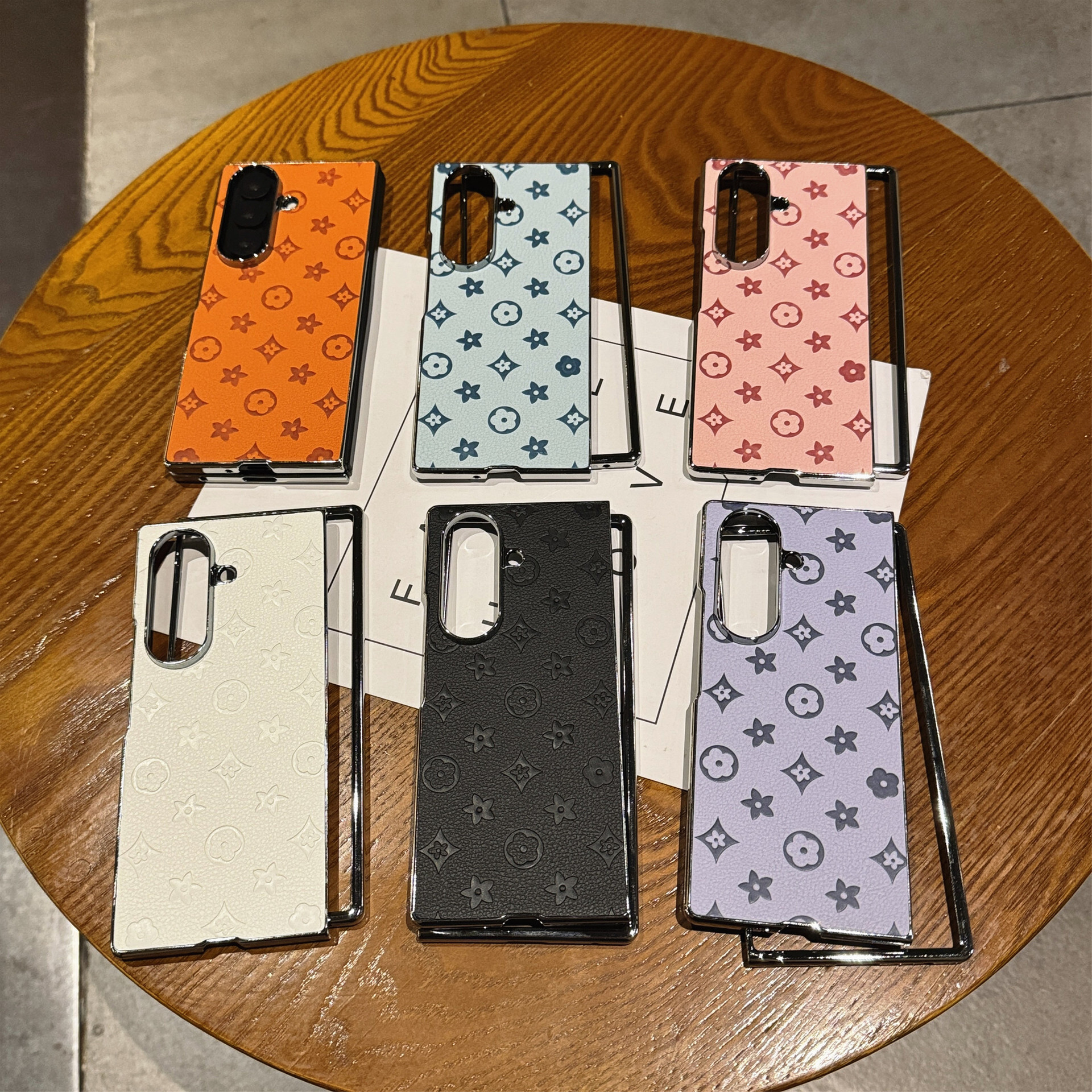 Phone Case Vintage Embossed Electroplated Anti Drop Protection Compatible With Samsung Z Fold 7 W26 Flip