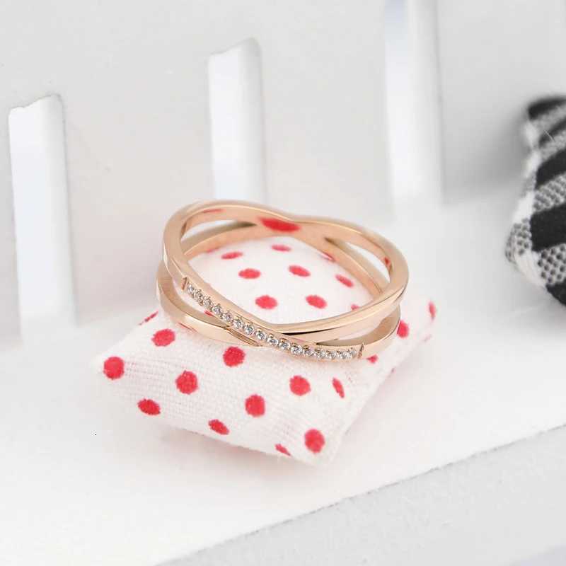 Beautiful And Exquisite Titanium Steel High Quality Women Ring With Zircon Inlaid Fashion Jewelry Love Rings Drop Shipping H260320 - view 3