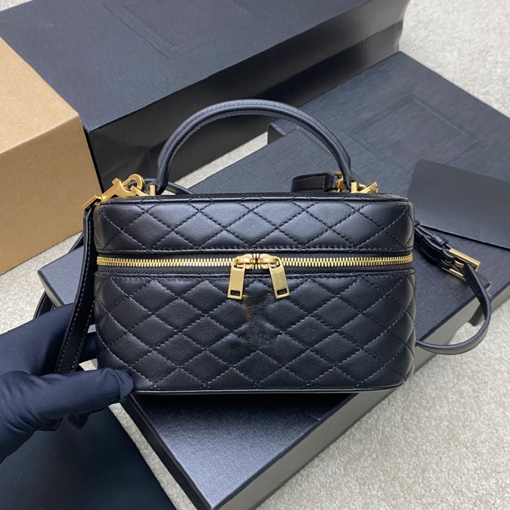 Designer make up bag cross shoulder bag sheepskin women's makeup handbag vanity case