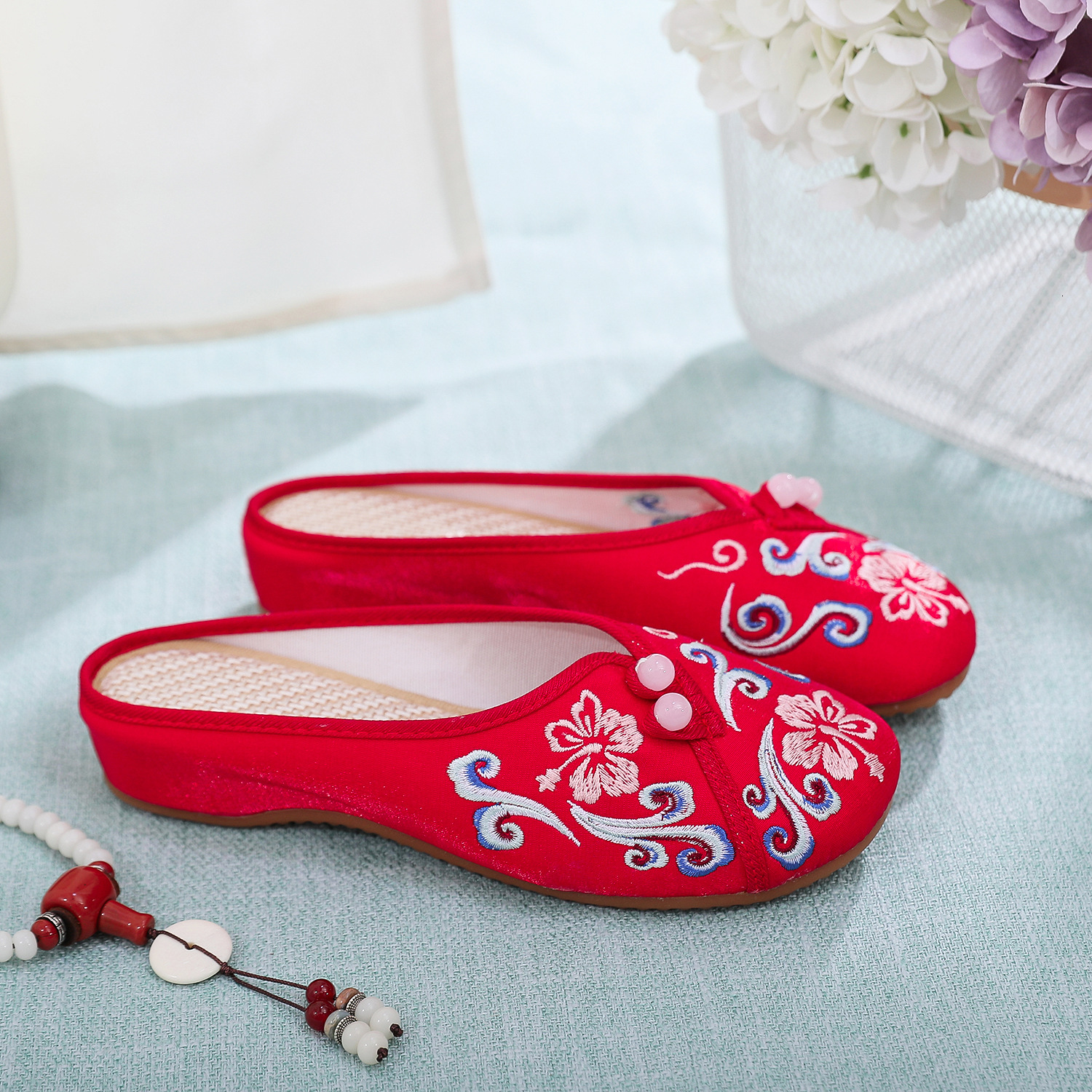 2026 Chinese Style Shoes Summer Style: New Summer Cloth Shoes For Women, Flat Soft Sole, Retro Embroidered Slipper With Buckle, Ancient Style Hanfu Sh
