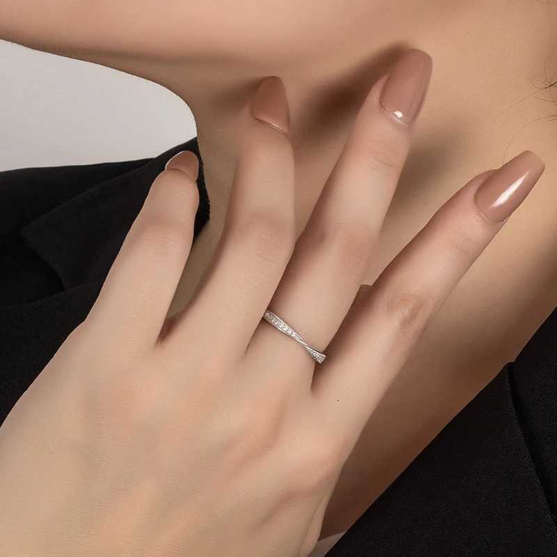 PERFANY S925 Pure Silver Moissanite Ring for Women Men Couple Ring Fashion Wedding Jewelry Valentines Day Gift H260320 - view 3