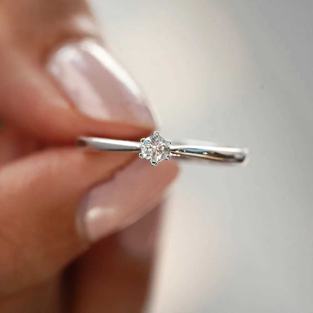 Minimalist Ring Womens 01ct Moissanite PT950 Platinum - Sleek prong setting delicate sparkle daily versatile pick H260320 - view 3