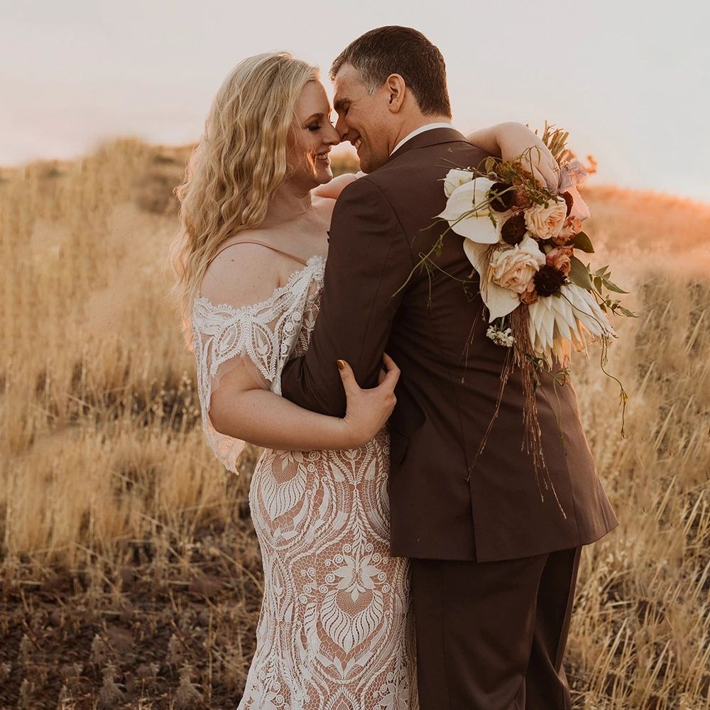Flutter Sleeves Rustic Country Bohemian Wedding Dresses 2026 Nude Pink Lining Corchet Lace Beach Plus Size Boho Bridal Gowns