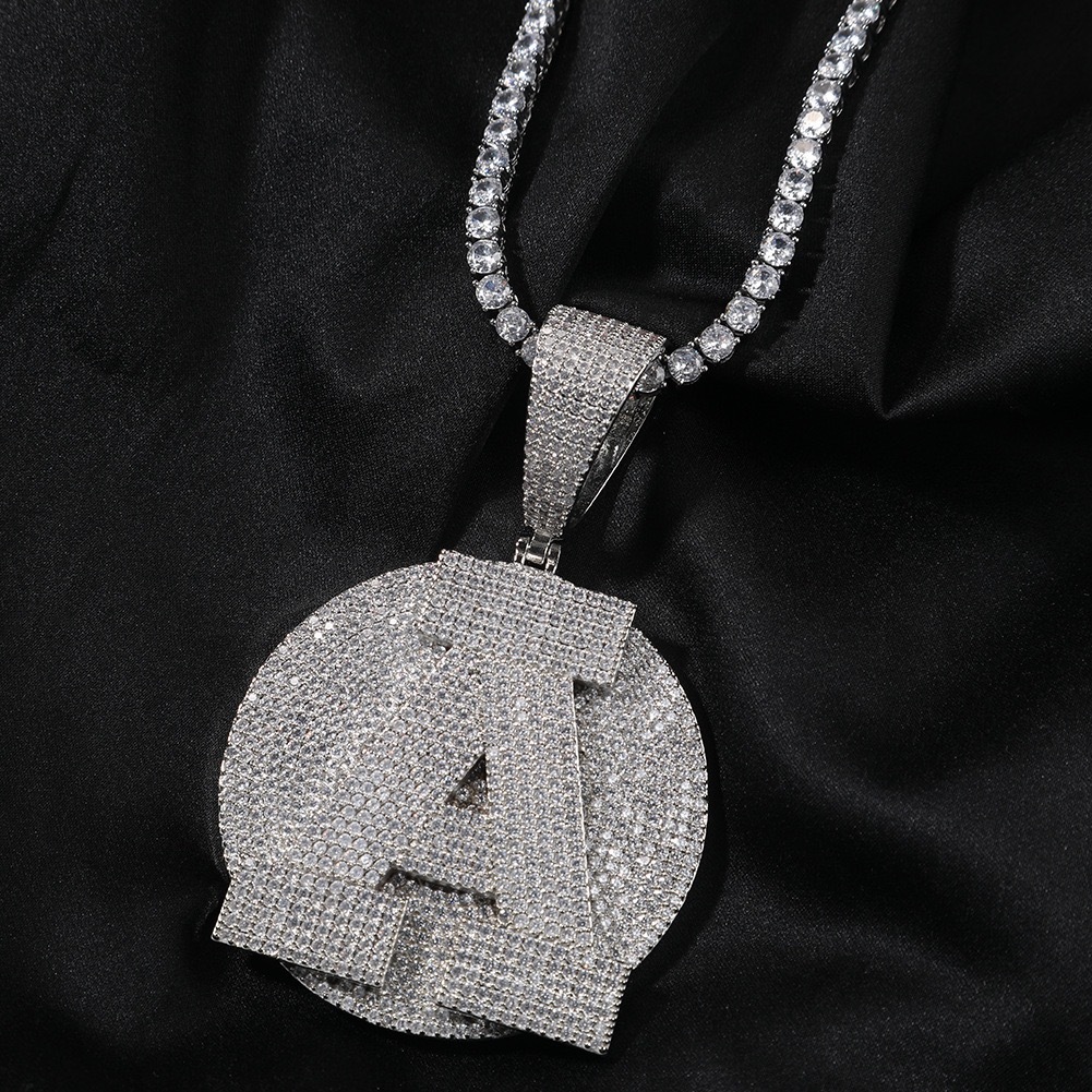 Customized Letter Pendent Round Large Pendant Hip Hop Jewelry Two Tones Pendent With Prong Chain Customized Jewelry