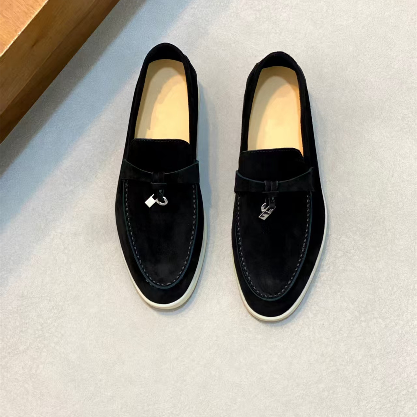 Real leather loafers one foot old money style couple board shoes no lace up driving shoes tassel buckle casual bean shoes mens shoes designer shoes loafers