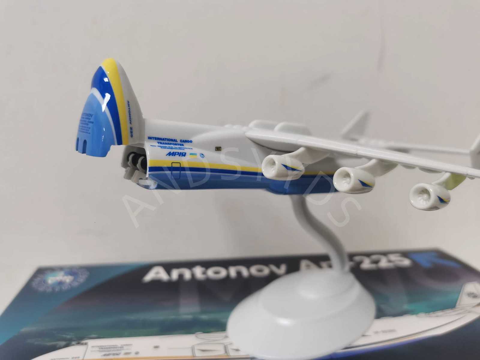 21CM Antonov An225 Transport Airplane Model 1400 scale aircraft Model Alloy Diecast An-225 Mriya With Llanding Geal K260320
