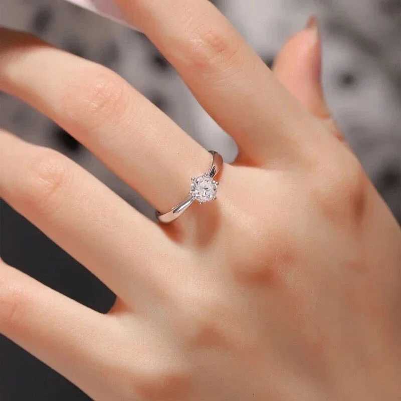 NeeTim 03ct 4mm Moissanite Diamond Ring for Women S925 Sterling Silver with Gold Plated Eternity Band Wedding Party Jewelry H260320 - view 5