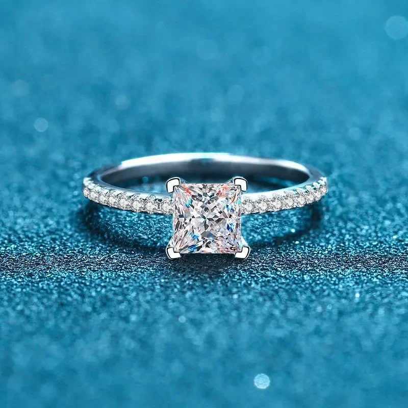 NeeTim 1ct 2ct Princess Moissanite Engagement Ring for Women D VVS1 Diamond Proposal Bridal Rings Sterling Silver Wedding Band H260320 - view 5