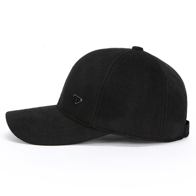 Thickened Style Casual Type Multi-functional Baseball Cap Suitable For Outdoor Use To Protect Against Wind And Snow And Keep Ears Warm, With A Simple 