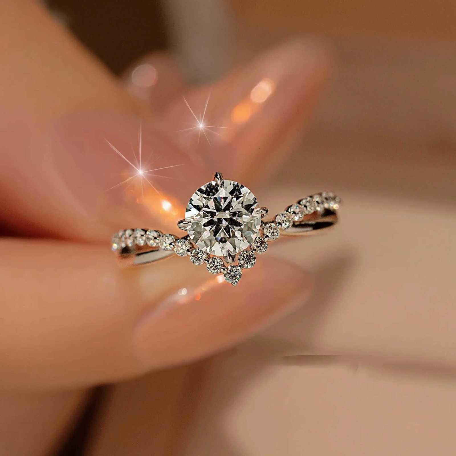 Womens 1 Moissanite Romantic Ring PT950 Platinum Prong Charm Crown for LOVE Sparkle Versatile Daily Wear Pick H260320 - view 4