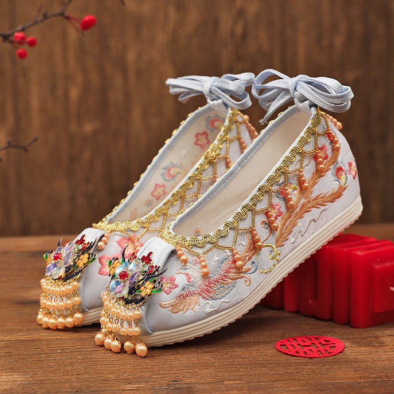 2026 Chinese Style Shoes Elegant Hanfu Shoes For Women, Summer Height Increasing Bride Wedding Embroidered Shoes Champagne Beige Chinese Style Xiuhe W