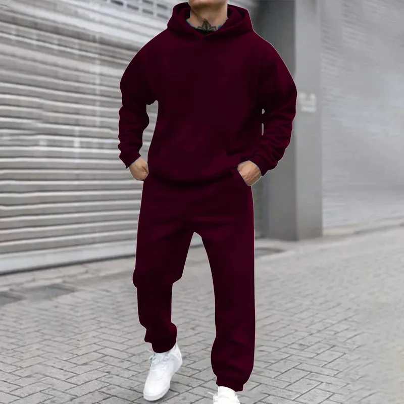 Colorful Urban Style Autumn And Winter Latest Products Mens Hooded Sweatshirt And Pants Set Street Wear Collection M260320