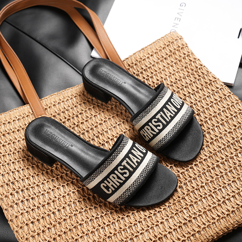HZGUSIFU new Free delivery Slippers Fashionable and casual women's slippers comfortable flat bottomed sandals