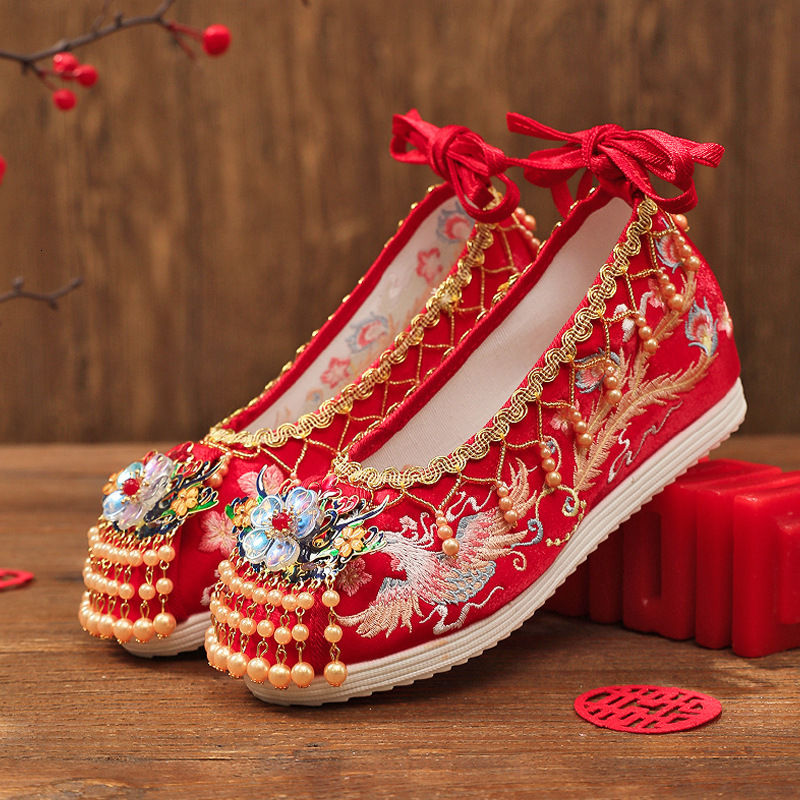 2026 Chinese Style Shoes Elegant Hanfu Shoes For Women, Summer Height Increasing Bride Wedding Embroidered Shoes Champagne Beige Chinese Style Xiuhe W