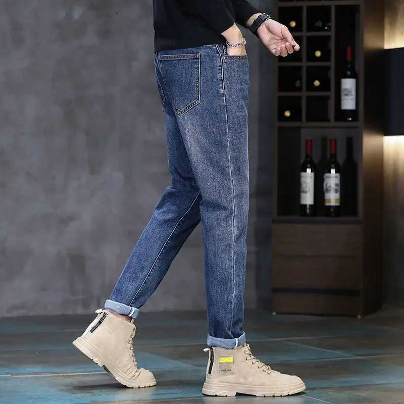 New Autumn/Winter 2025 Young Men Slim Stretch Jeans Straight Men High Waist Young Men Fashion Mens Trousers Jeans Pants D260320