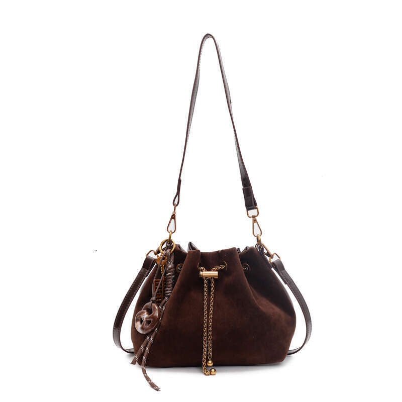 New vintage matte small bag for women, fashionable and versatile crossbody bucket bag, soft