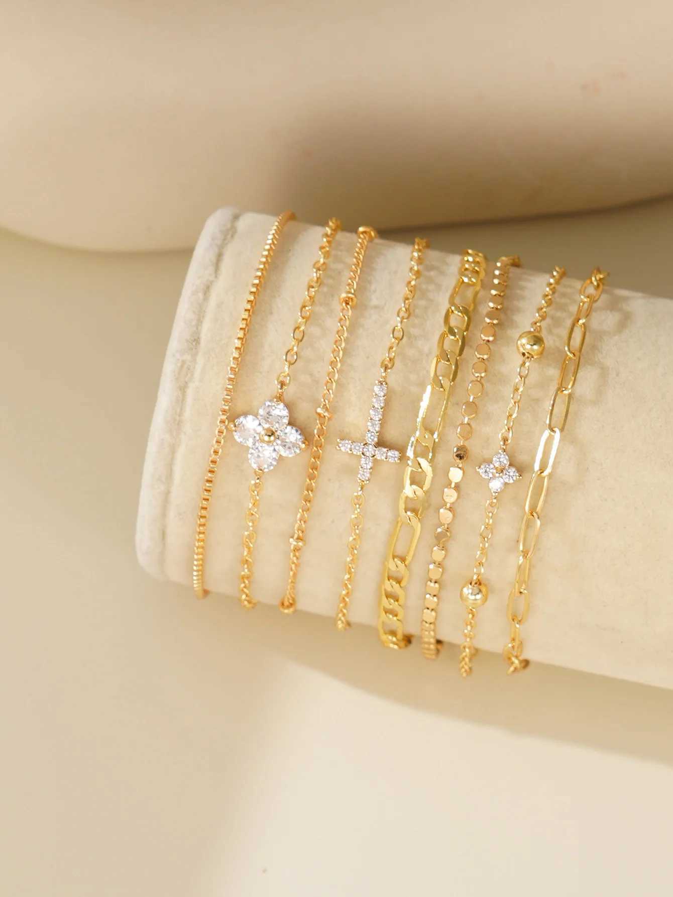 8pcs Elegant Cubic Zirconia Cross Decor Set Multi-Layer Stackable For Women Daily Party Jewelry H260321 - view 3