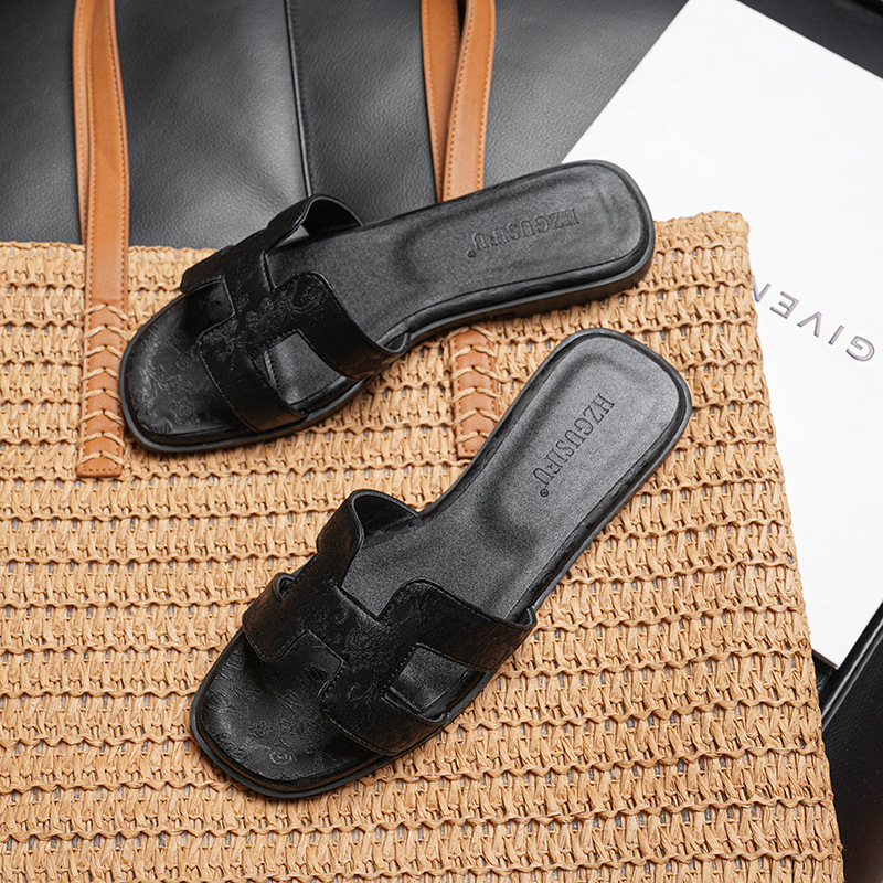 HZGUSIFU hot Free delivery Slippers Soft bottom shock-absorbing slippers that are not tiring to wear for a long time casual sandals