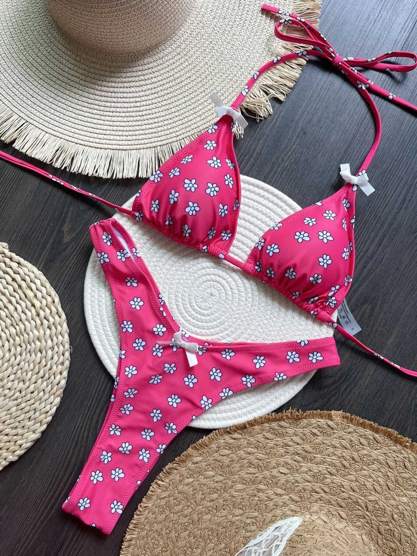 Flowers Printed Halter High Leg Cut Bikini Female Swimsuit Women Swimwear Two-pieces Bikini set Bather Bathing Suit Swim M260321