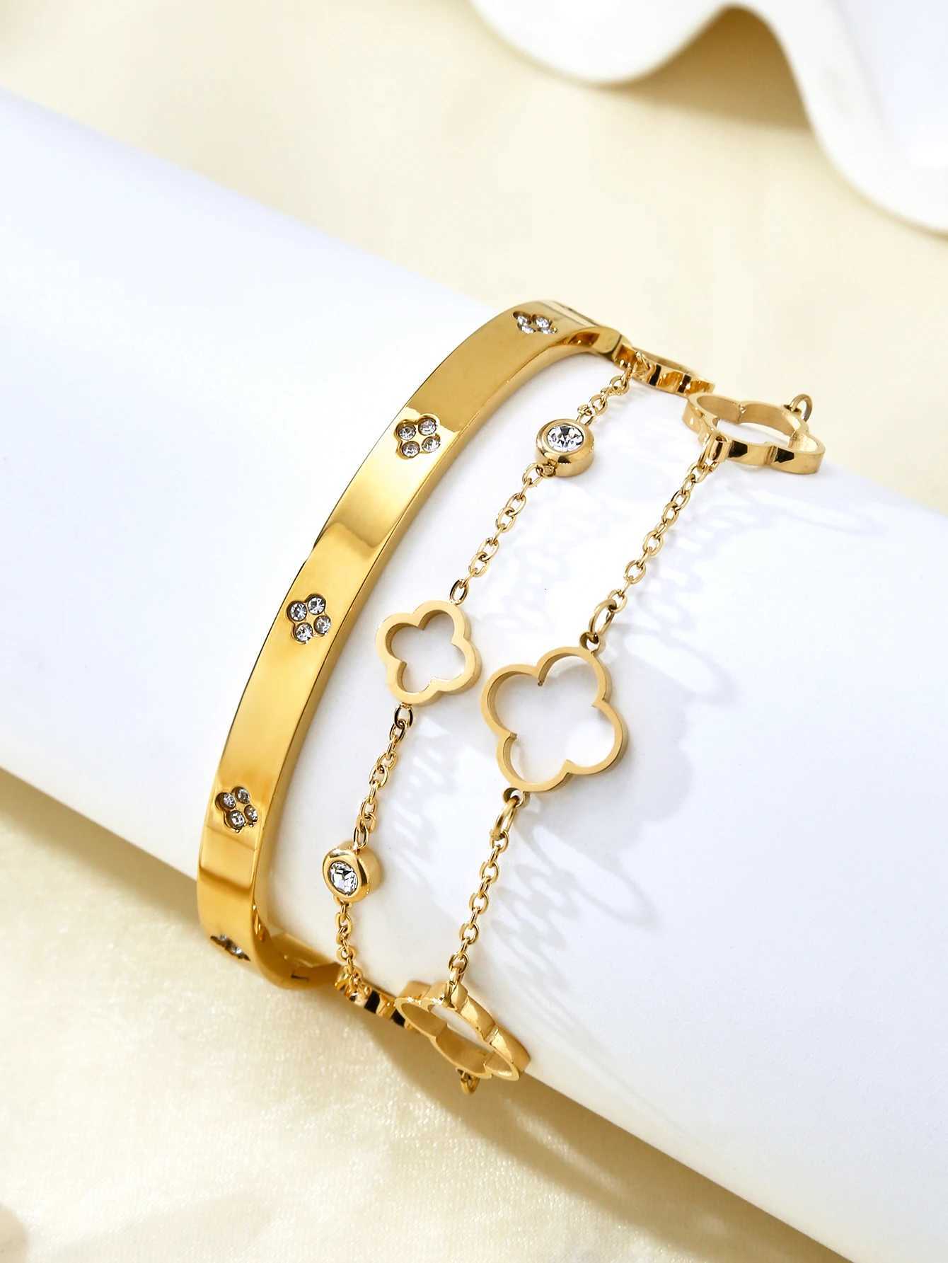 INS Luxury-Inspired Stainless Steel Diamond-Studded Floral With Openwork Design For Women H260321 - view 5