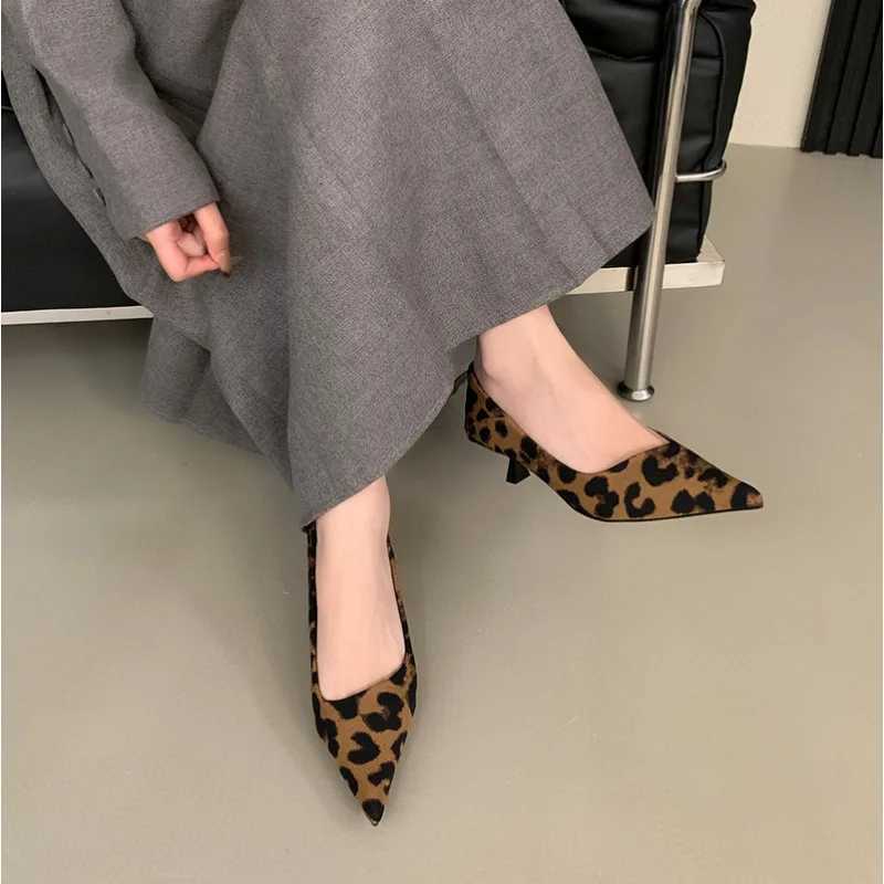 New Pointed Shallow Mouth Slim Heeled Womens Shoes with Leopard Print Fashion High Heels Shoes for Women C260321