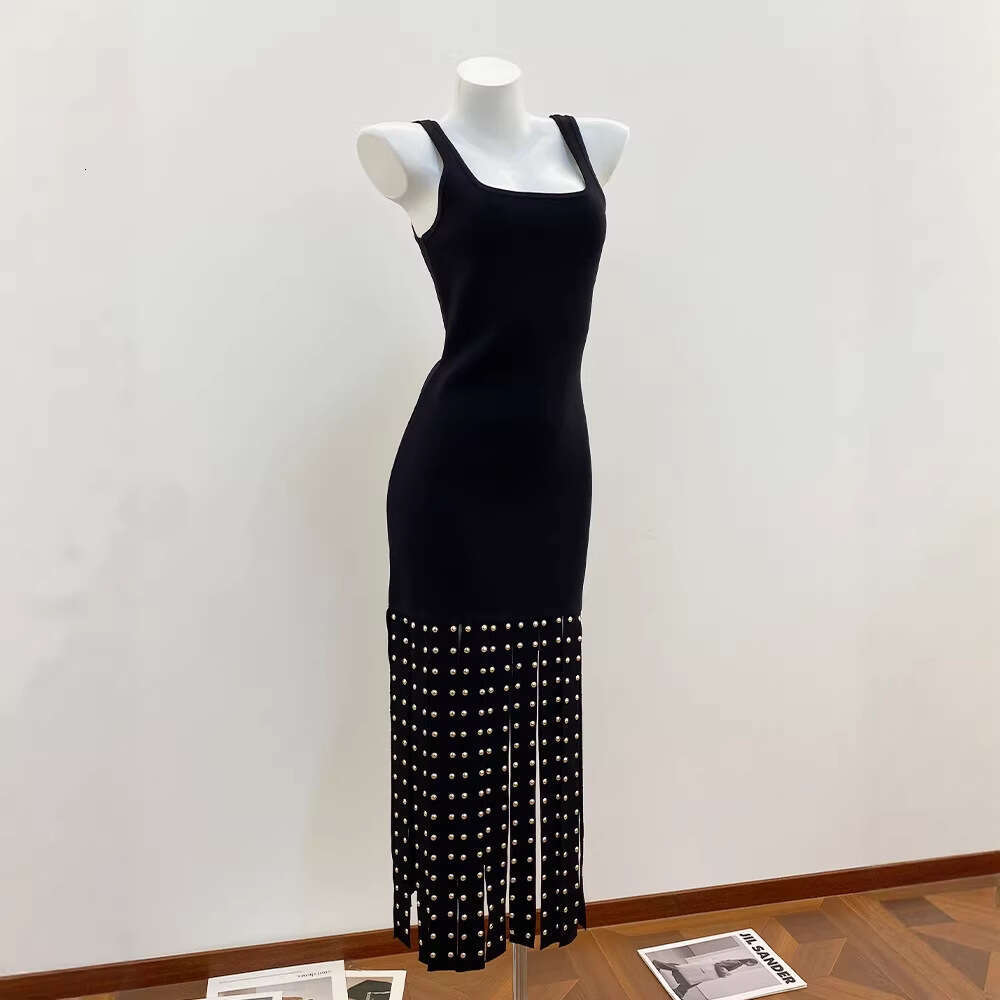 2026 Spring New Black Heavy duty Water Diamond Decorative Splicing Tassel Bottom Vest Women's Knitted Dress