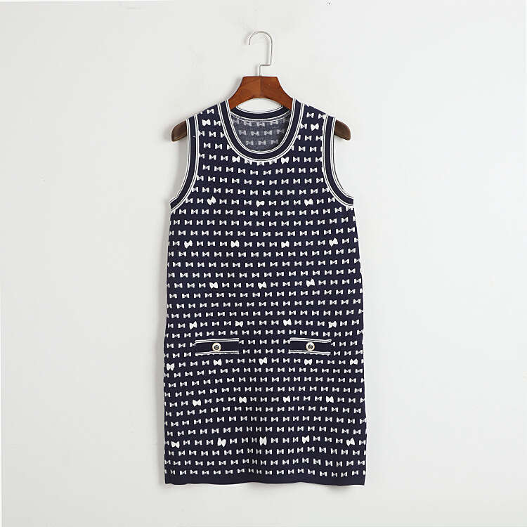 2026 Summer Women's Small Fragrant Style Bow Jacquard Round k30 Neck Sleeveless Knitted Tank Top