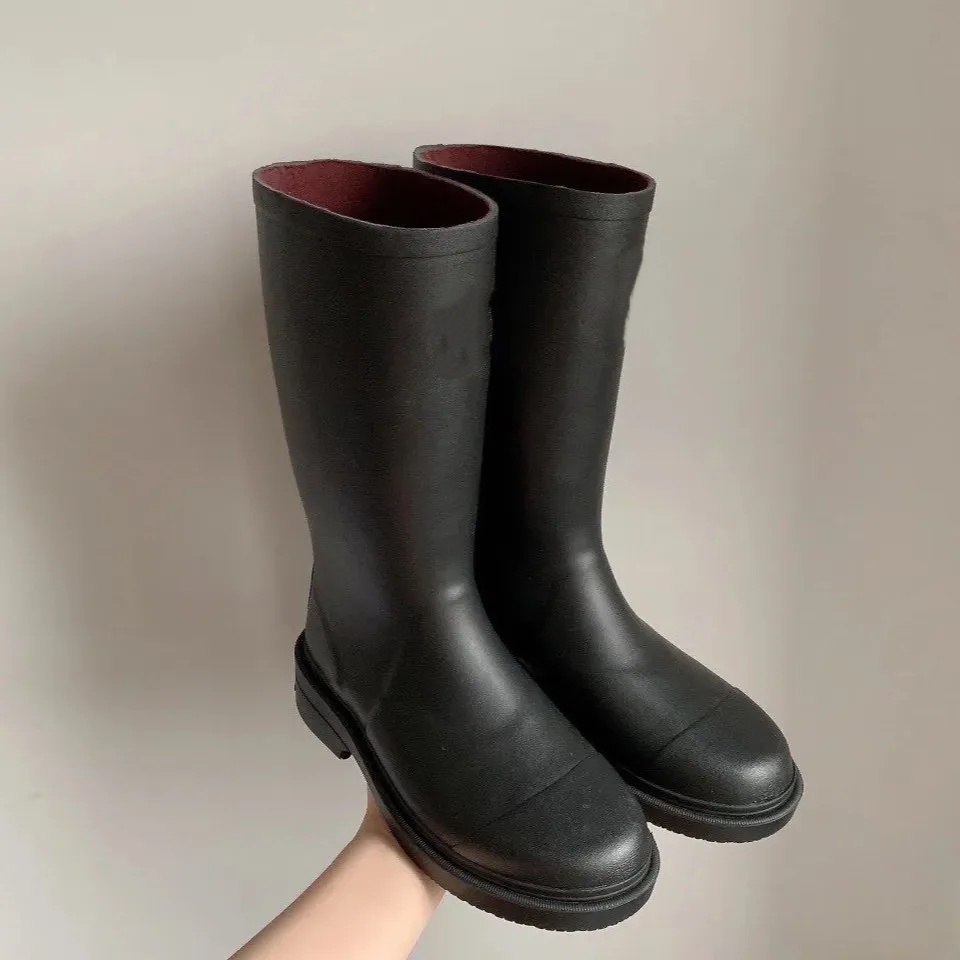 2026-Hot sales Rain boots designer Rubber Knee boot Luxury water shoes rain shoes Platform Boots Knee-high Waterproof casual style waterproof welly boots