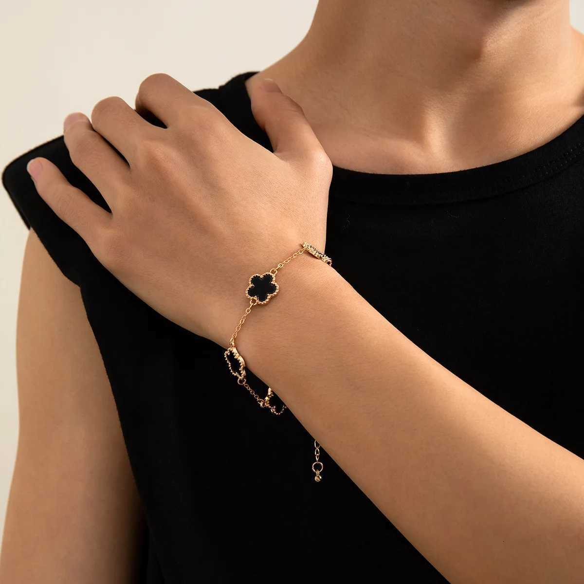 French Romantic Drip Glaze Flower for Men Women Five Petals Womens Luxury Elegent Y2K Enamel Jewelry H260321 - view 3