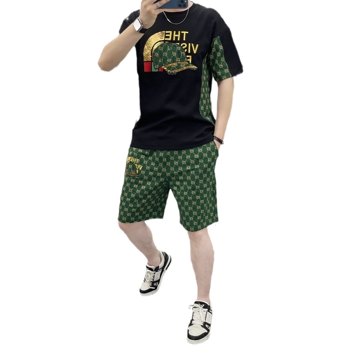 Luxury Brand Designer 2026 Summer Fashion Casual Men Suit with Unique Print Men T-shirt and Shorts Set in Light Luxury Style