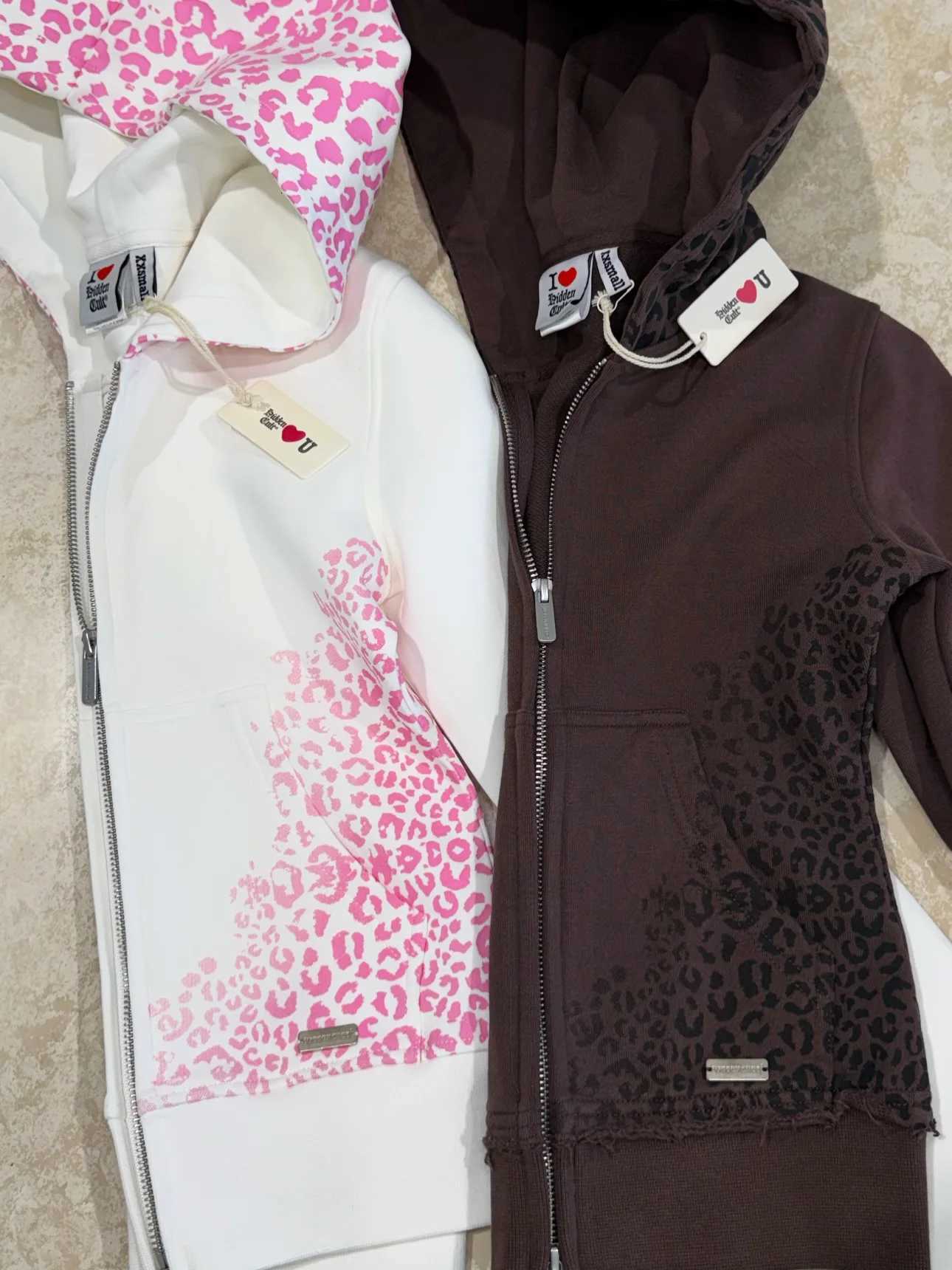 Women Y2K Retro Leopard Print Short Hooded Sweatshirt Micro Flared Pants Sports Suit Soft Fashion Slim Fit Yoga Wear 2-piece Set X260321
