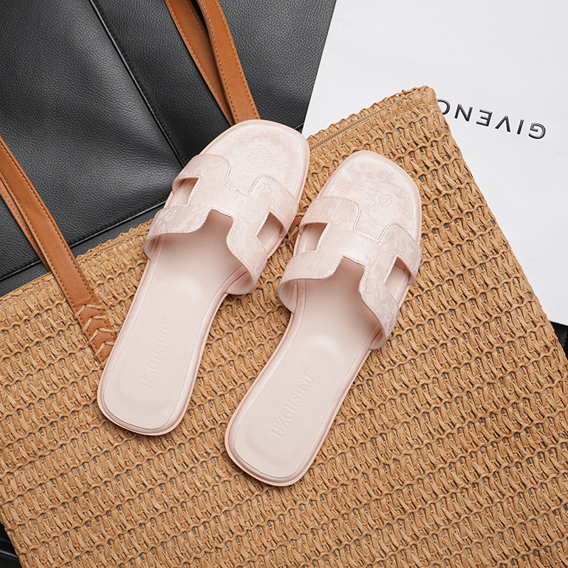 HZGUSIFU hot Free delivery Slippers Soft bottom shock-absorbing slippers that are not tiring to wear for a long time casual sandals