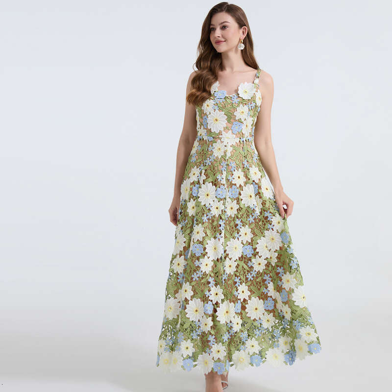 European and American sexy dress 2026 summer new designer water-soluble flower hollow splicing fashionable women's k30 suspender skirt