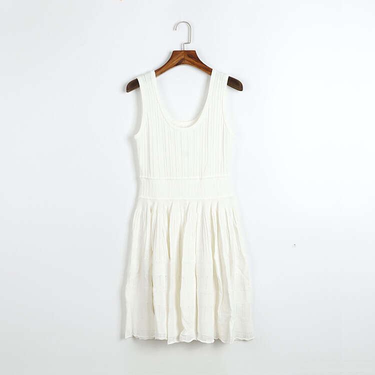 2026 summer new designer A12 pink sleeveless vertical striped knitted slim fit dress for casual wear and dating
