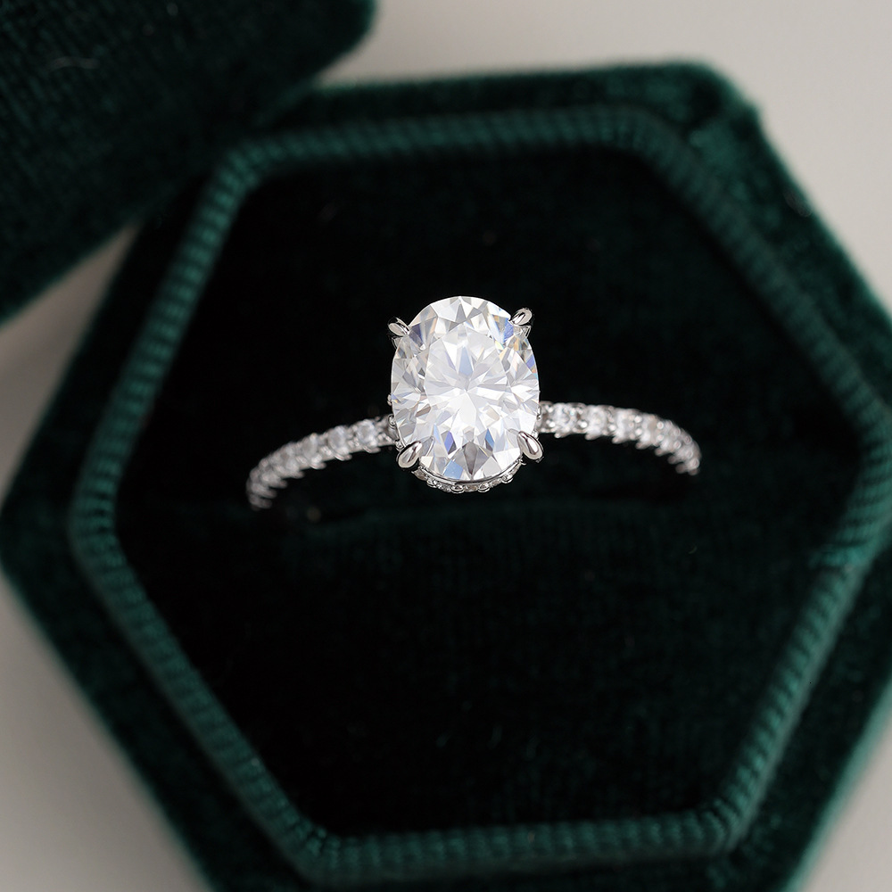 S925 Sterling Silver Egg-Shaped Pigeon Egg Women's European And American Live Moissanite Ring