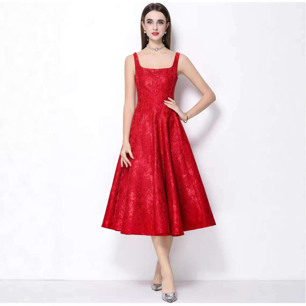Designers wear k30 vest dresses with lightweight luxury and high d sense jacquard Frch style elegance in their daily wear