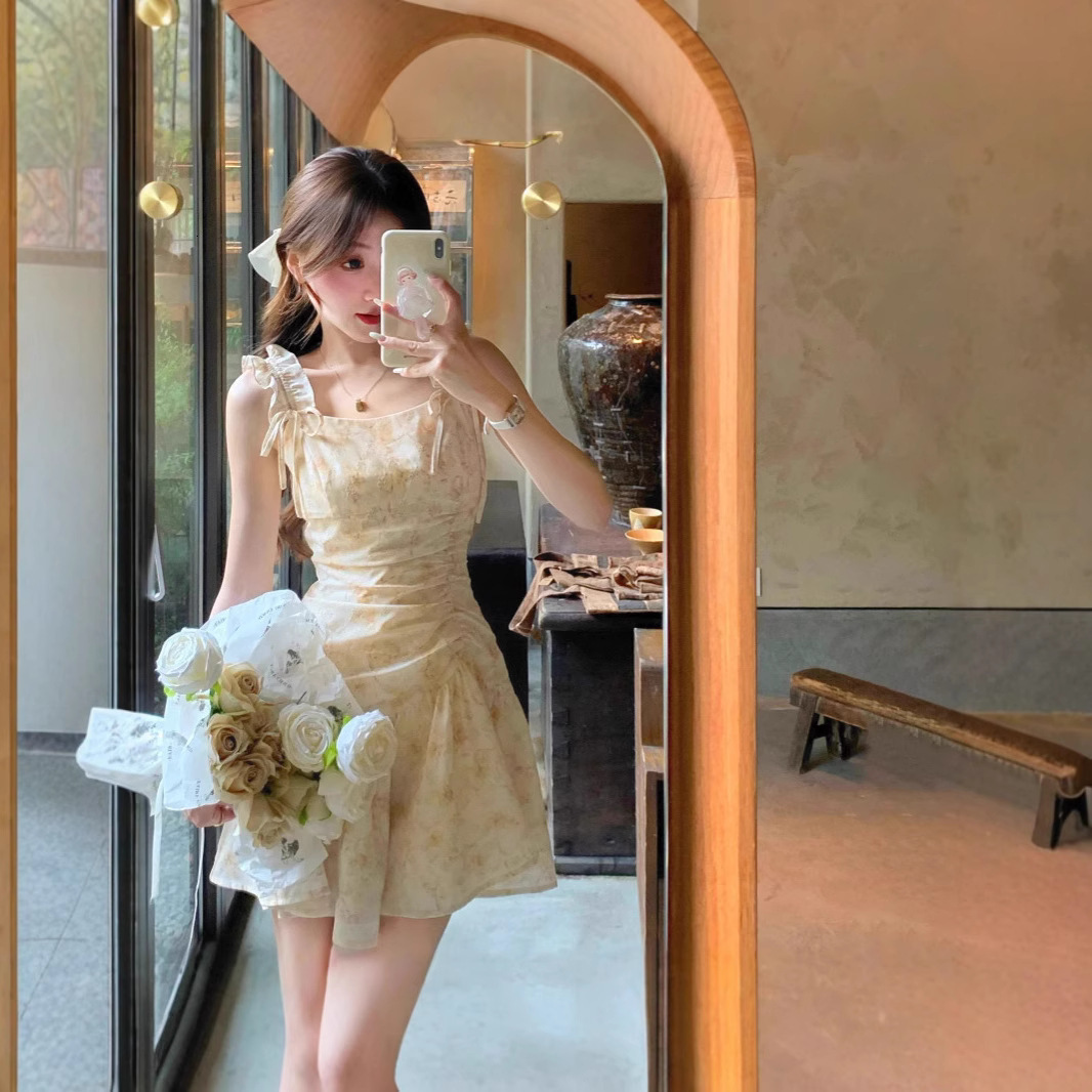 Designer Dress Summer New French Style Fashionable Romantic Bow Small Floral Short Strap Dress