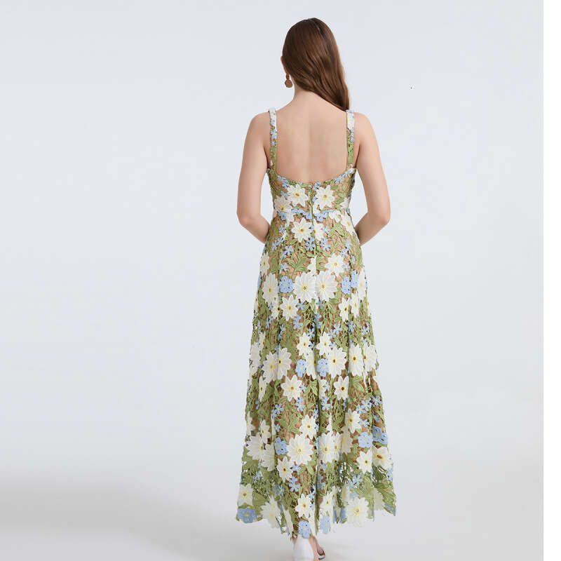 European and American sexy dress 2026 summer new designer water-soluble flower hollow splicing fashionable women's k30 suspender skirt