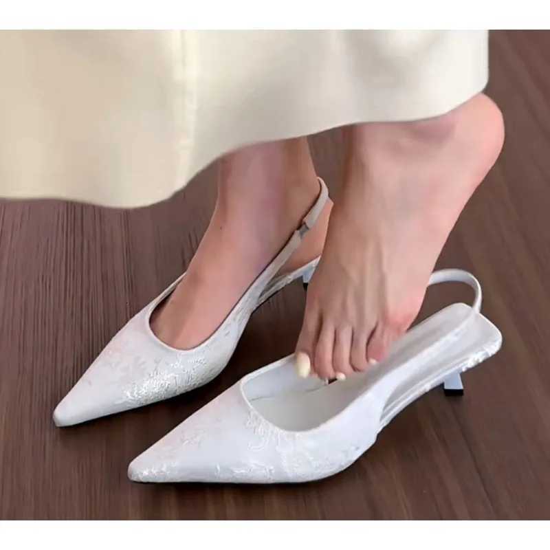 Summer New Style Popular Women Sandals Heel Ladies Shoes Pointed Toe Solid Female Womens Shoes Back Strap Slip on Heels C260321