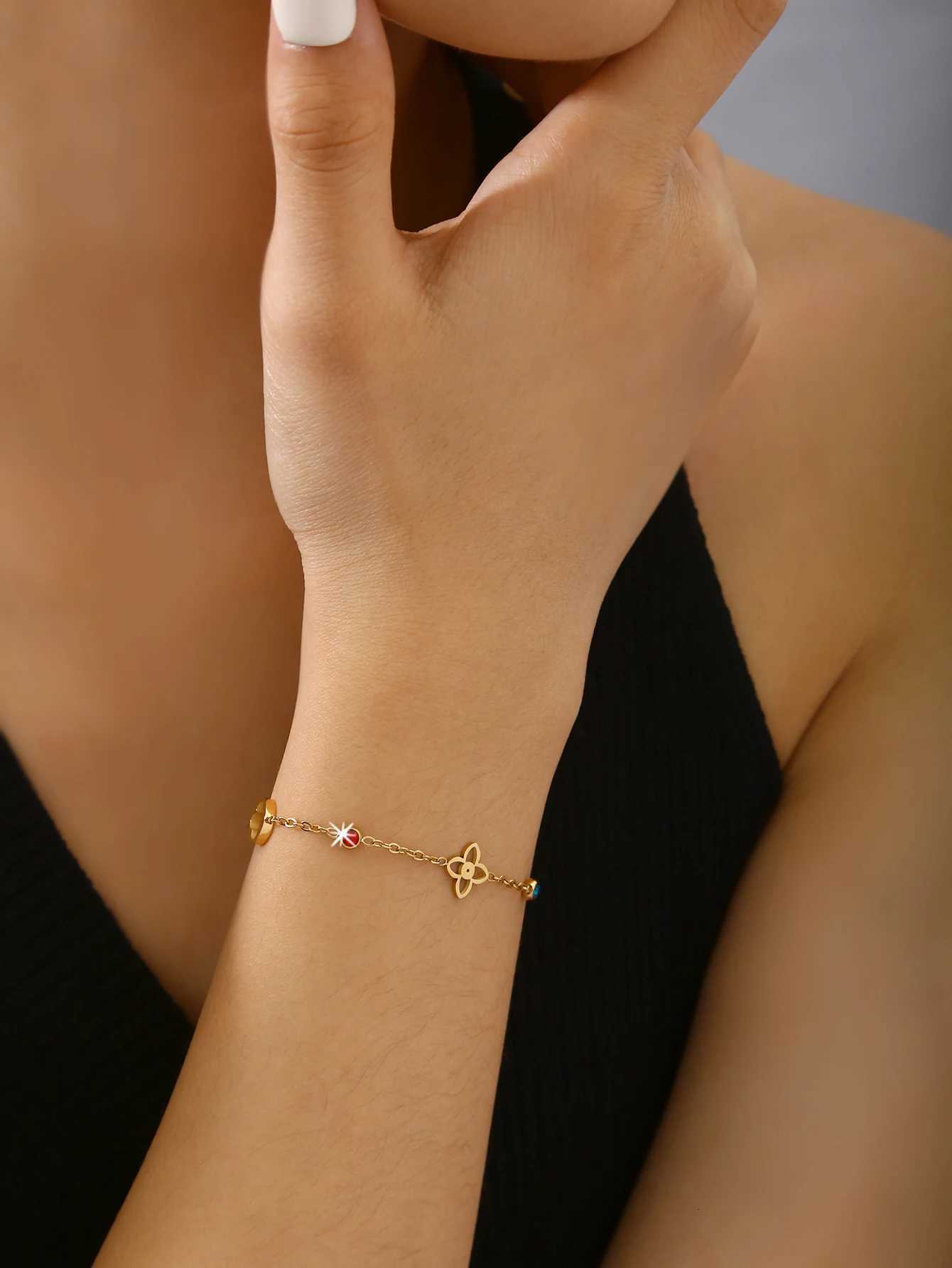 Trendy Personalised Light Luxury Ins Style Stainless Steel 18K Gold Plated Coloured Diamond Flower For Women H260321 - view 4