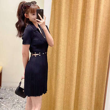 2026 Autumn/Winter New Designer French Elegant Zipper Slim Black S6 Knitted Women's Short Skirt