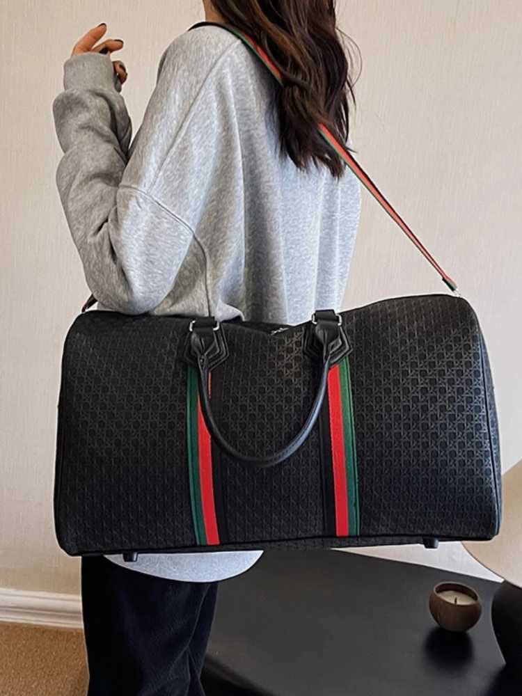 Fashion Unisex Travel Bag Large Capacity Waterproof Luggage Bag Trend Portable Sports Fitness Bag Designer Handbags H260321