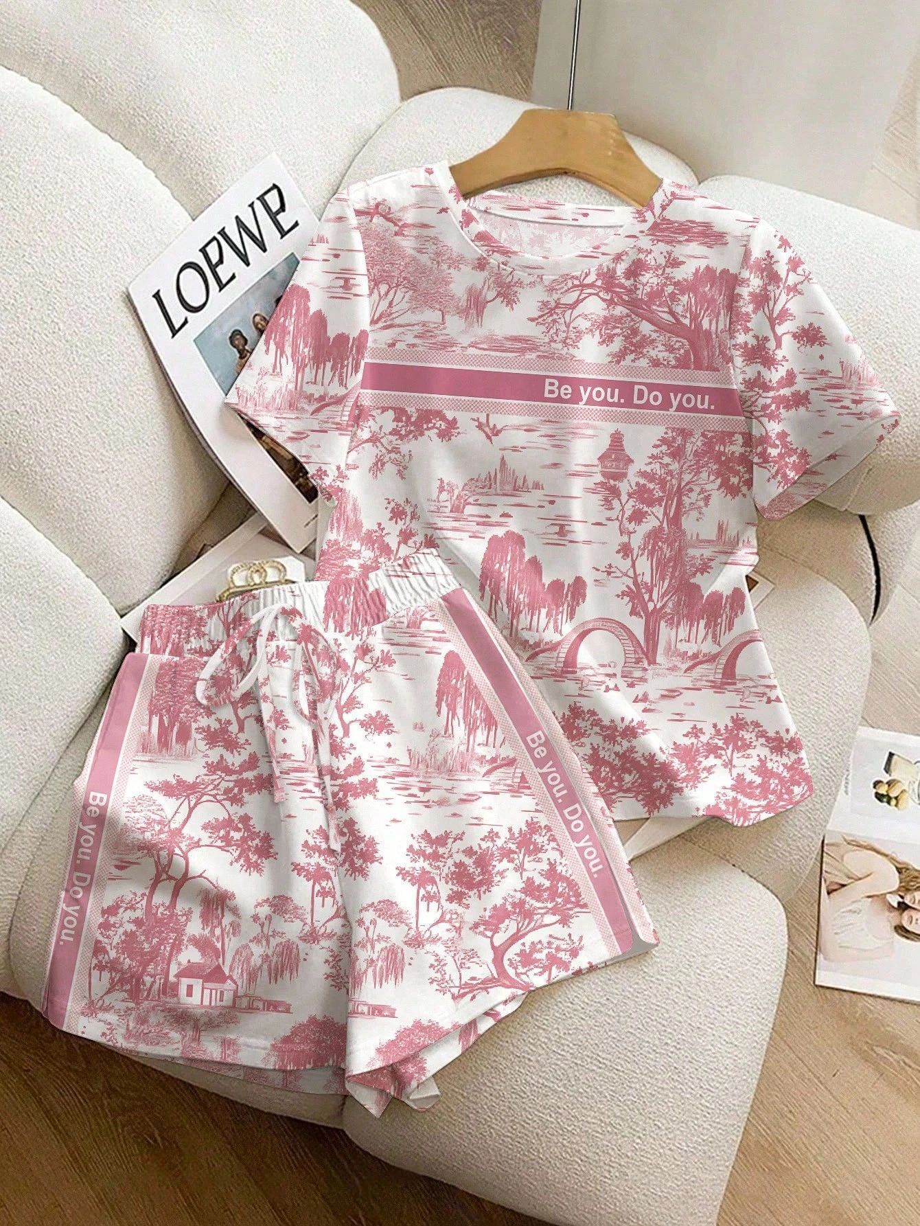 Luxury Brand Designer Clothes 2025 New Women's Fresh Style Round Neck Short Sleeve T-Shirt And Shorts Set, Fashionable And Youthful