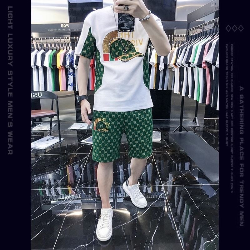 Luxury Brand Designer 2026 Summer Fashion Casual Men Suit with Unique Print Men T-shirt and Shorts Set in Light Luxury Style