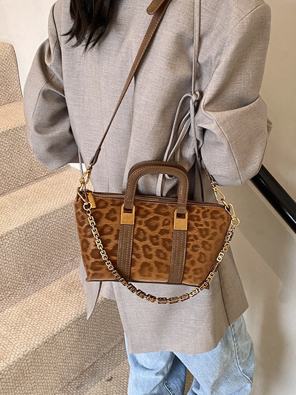 2026 New Leopard Print Vintage Chain Bag for Women, Versatile Pillow-Shaped Crossbody & Top Handle Purse
